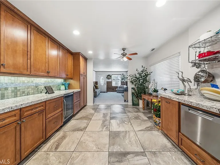 195 Knoll Rd — Photo 10