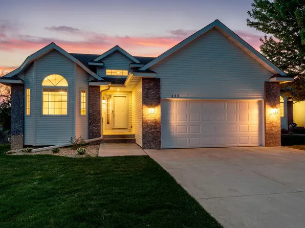333 25th Ln SE, Cambridge, MN 55008