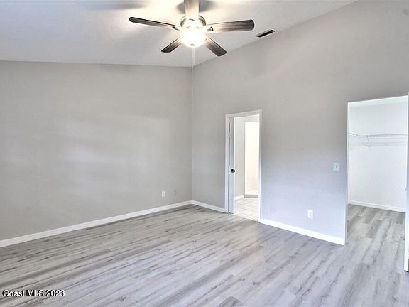 5th image of 743 Flora Linda Dr