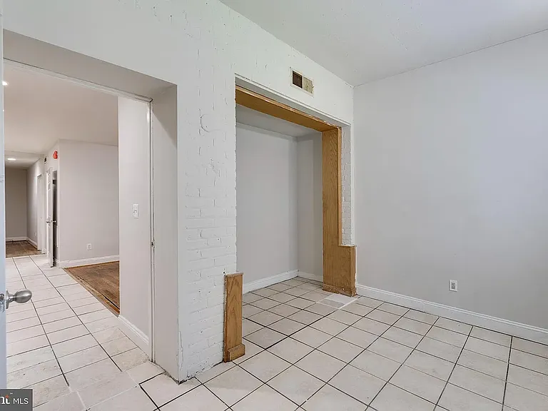 1508 V St SE — Photo 10