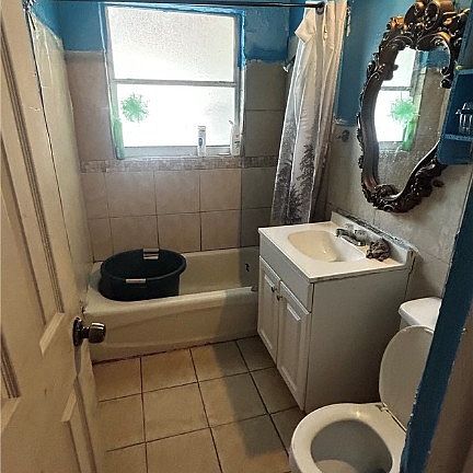 4th image of 4811 Hunters Green Dr