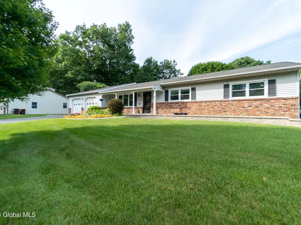 68 St Andrews Drive, Clifton Park, NY 12065