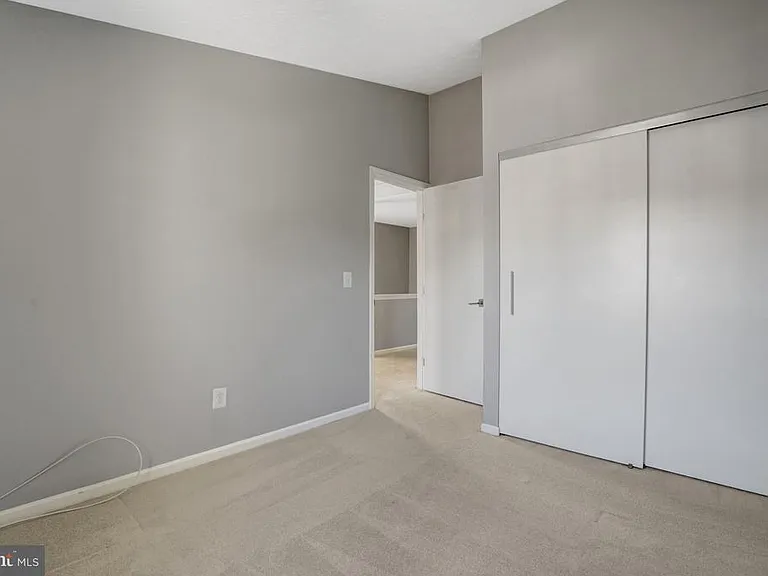 6063 Hydrangea Dr — Photo 29