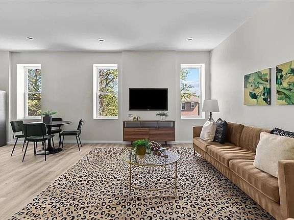 4th image of 3215-3217 Nebraska Ave #2F