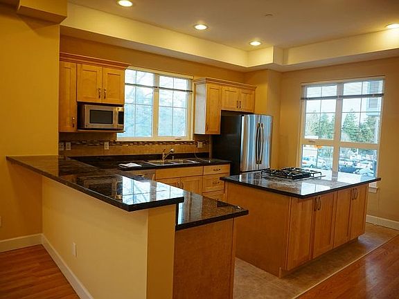 3rd image of 12326 NE 7th Pl APT 103