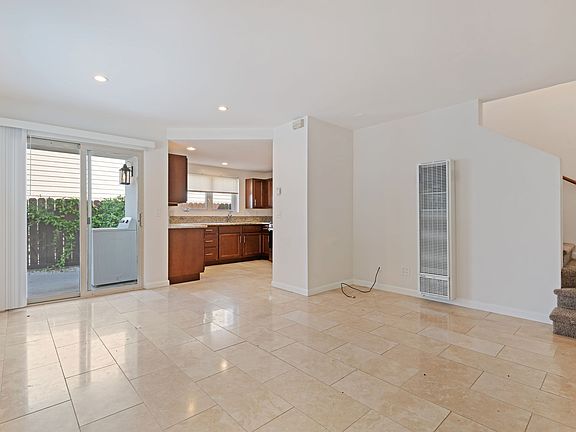 5th image of 2620 Orella St APT A
