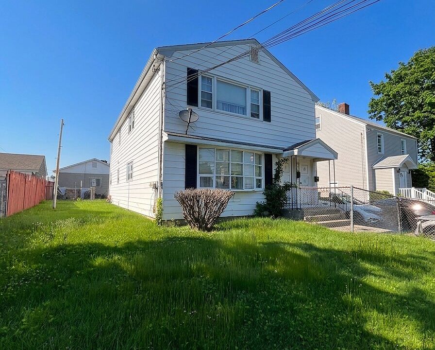 1st image of 200 Robin St Unit 2