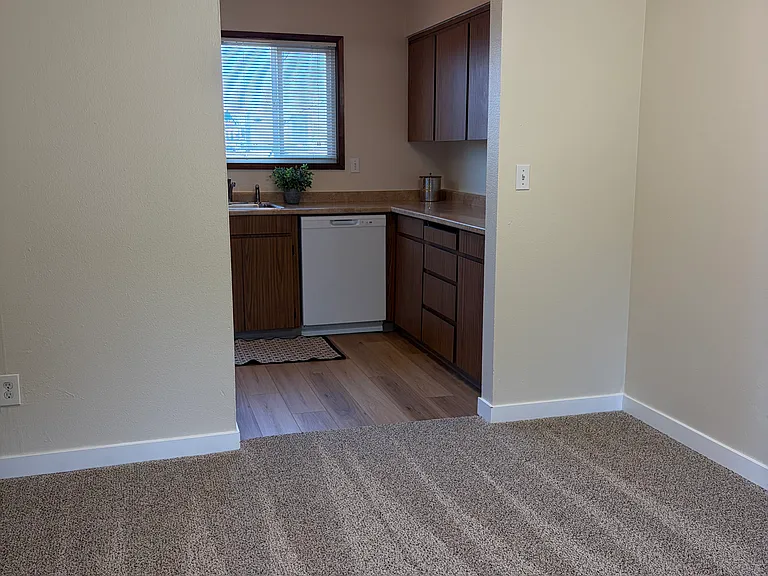 3137 SW Primrose St #3 — Photo 6