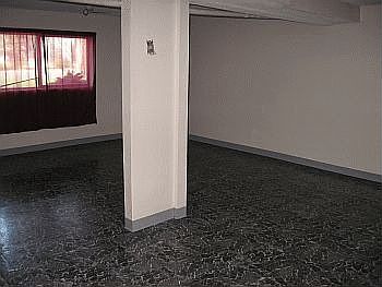 2nd image of 5322 E Commerce Ave