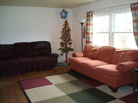 2nd image of 4131 Fairlawn Heights Dr SE