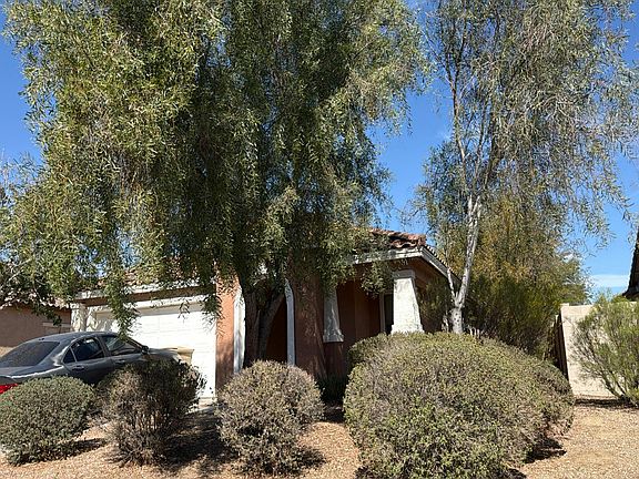 3rd image of 25748 W Nancy Ln