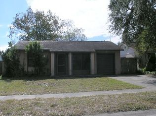 8018 Shadow Run Dr, Largo, FL 33773