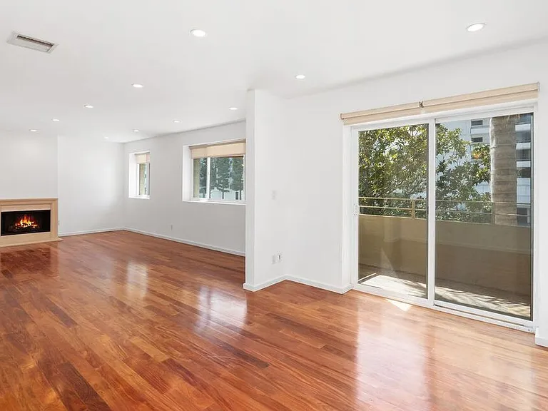 10645 Wilshire Blvd #101 — Photo 4
