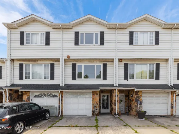 36 Carlyle Grn, Staten Island, NY 10312