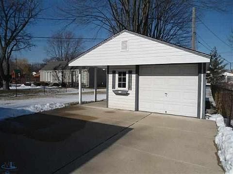 5th image of 23601 Brookdale Blvd
