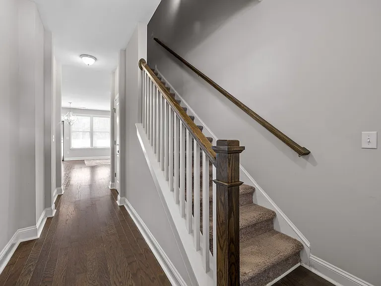 4 Tatum Ln — Photo 7