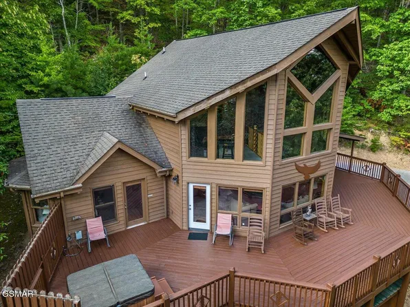 2771 Overholt Trl, Sevierville, TN 37862