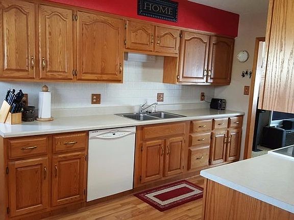 4th image of 1005 E 8th St