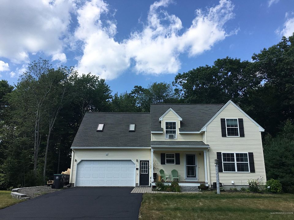 2nd image of 14 Garrison Oaks Dr