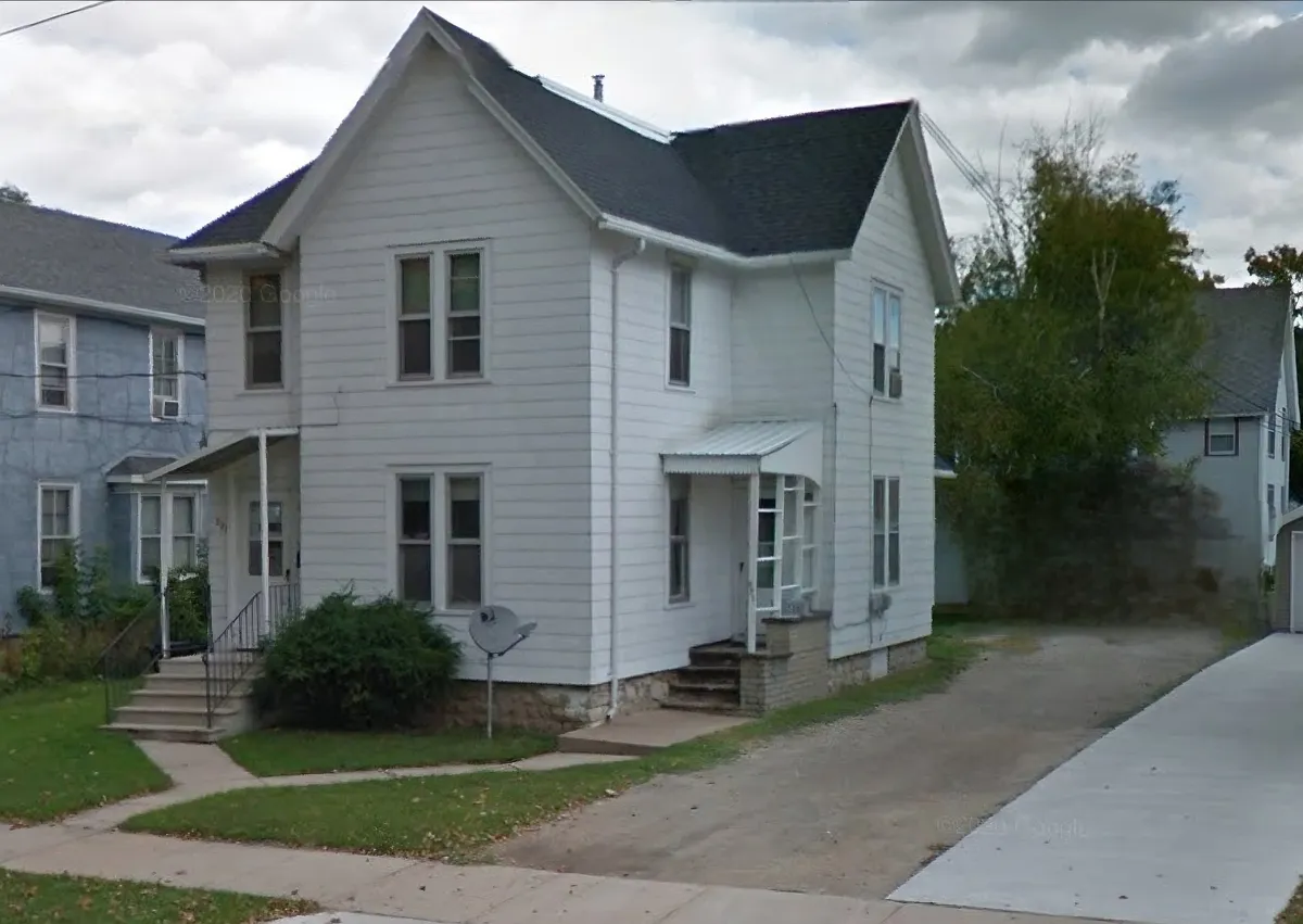 Building Photo - 526 N Durkee St #528
