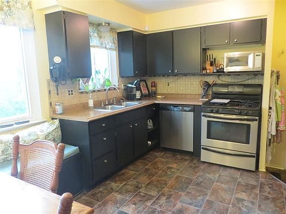 5th image of 805 Knollwood Ct