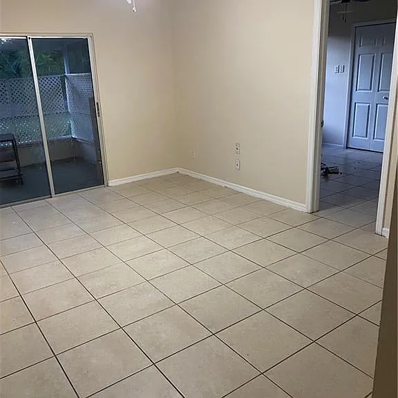 2402 Lantana Ave #2402 — Photo 5