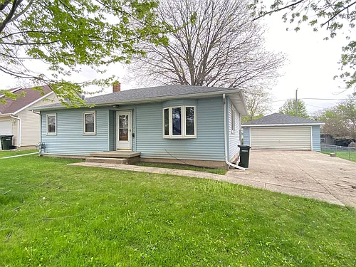 425 Auburn St Photo 1
