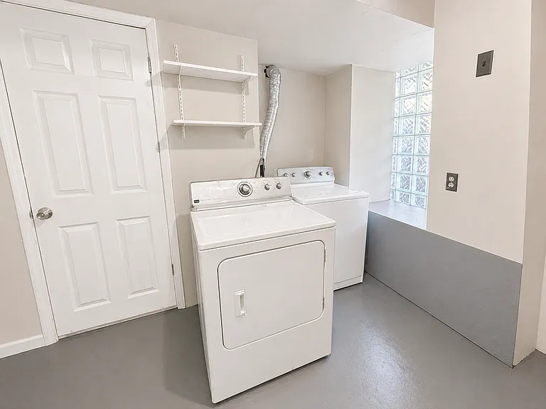 2828 Ellicott Dr — Photo 16