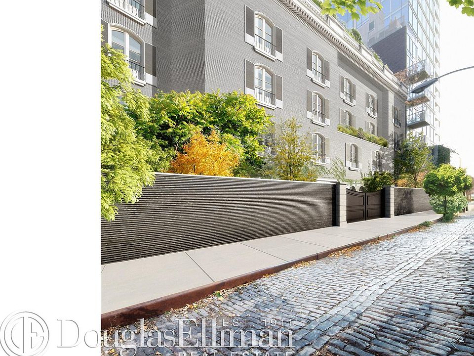 1st image of 8 Charles Ln