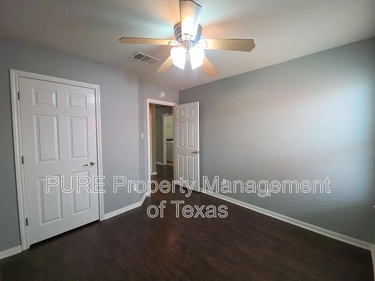 18401 Hees Ln — Photo 34