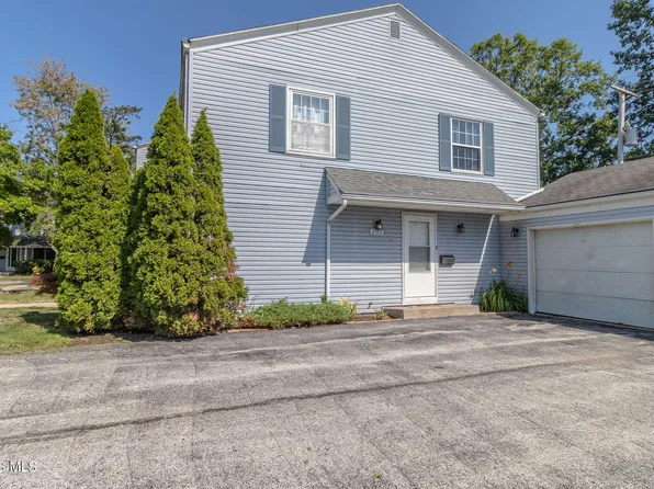 3722 Lakepointe Dr, Northwood, OH 43619