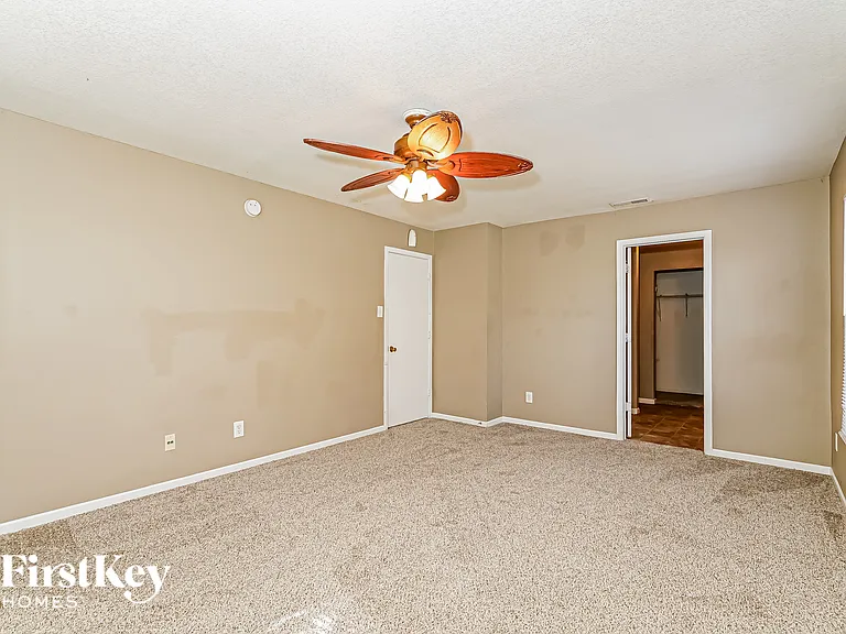 10702 Gathering Dr — Photo 9