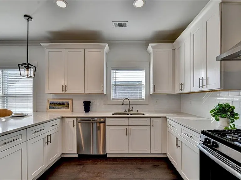 45 Sudderth St — Photo 10