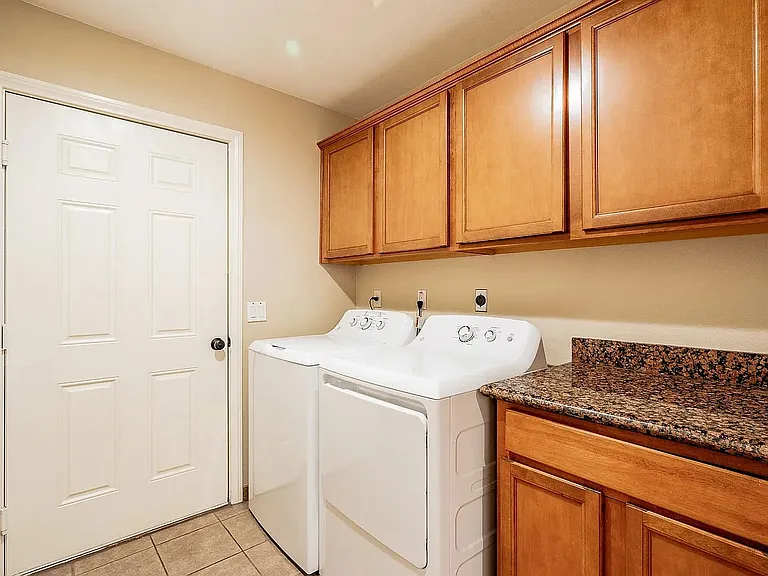 12557 Maui Way — Photo 25