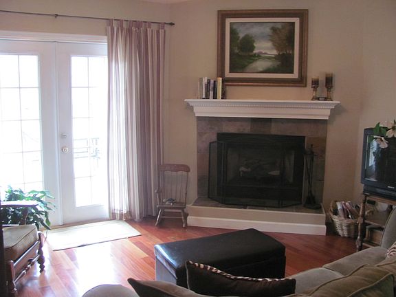 5th image of 708 Amelia Cir