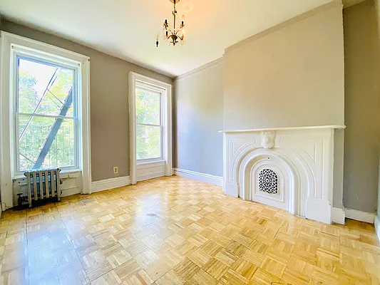 Rented by Blue Egg Realty Corp | media 23