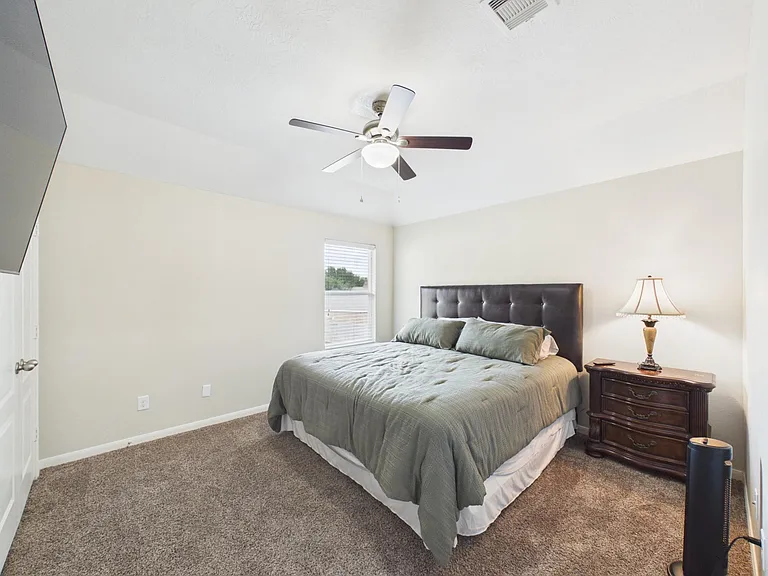 9426 Russeff Field Ln — Photo 38