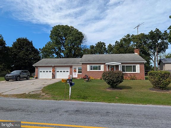 3rd image of 25 Chapel Rd