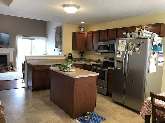 4th image of 33B Pointe West Dr #B