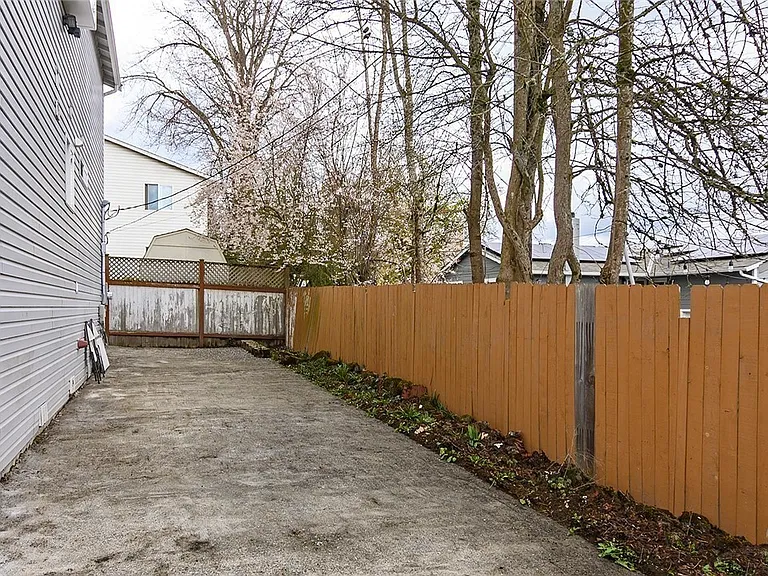 4627 S Fontanelle St #L — Photo 8