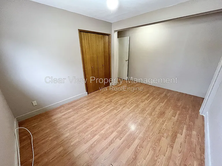 2210 Mayor Magrath Dr S — Photo 13