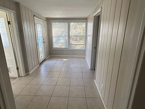 4th image of 744 S Clayton Ave