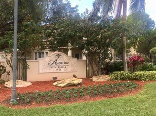 2544 Centergate Dr APT 208, Hollywood, FL 33025