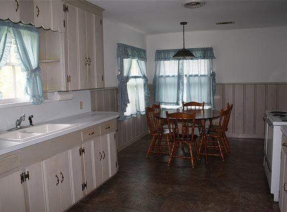 5th image of 5635 Hooks Ave