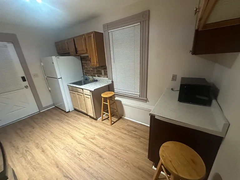 569 Washington Ave #2 — Photo 6