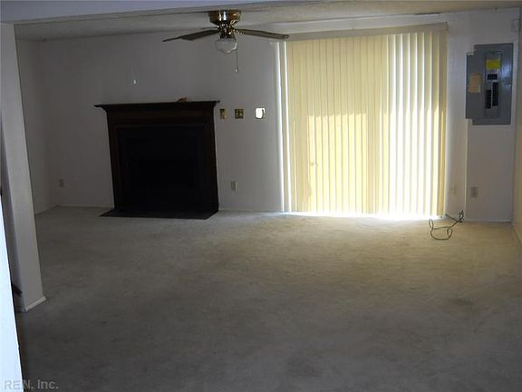2nd image of 1325 Peabody Dr