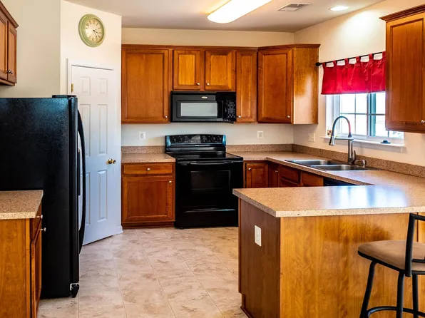 27 Honor Way, Martinsburg, WV 25405