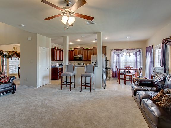 3rd image of 2026 Woodmere Dr