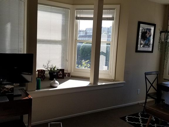 4th image of 3001 Baker St