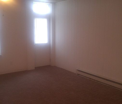 3rd image of 2417 Reel St